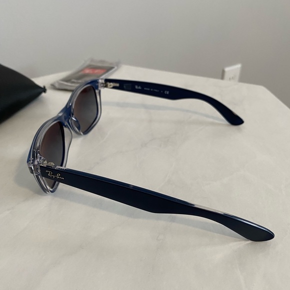SOLD Brand new Rayban Mens Navy Sunglasses - Picture 4 of 6